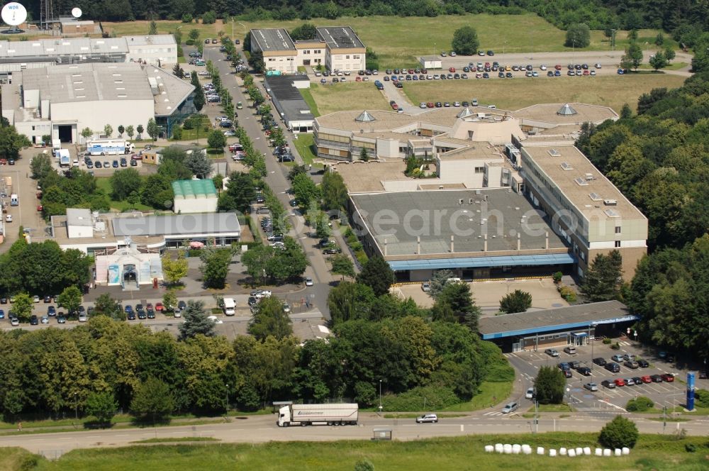 Aerial image Köln - Complex of buildings with satellite dishes on the transmitter broadcasting center WDR Produktionsgelaende on Freimersdorfer Weg in the district Bocklemuend in Cologne in the state North Rhine-Westphalia, Germany