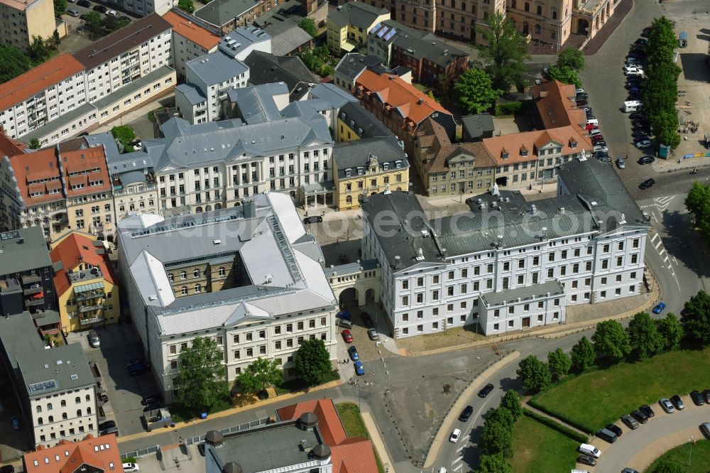 Aerial photograph Schwerin - Building complex of the Staatskanzlei on Schlossstrasse in Schwerin in the state Mecklenburg - Western Pomerania, Germany