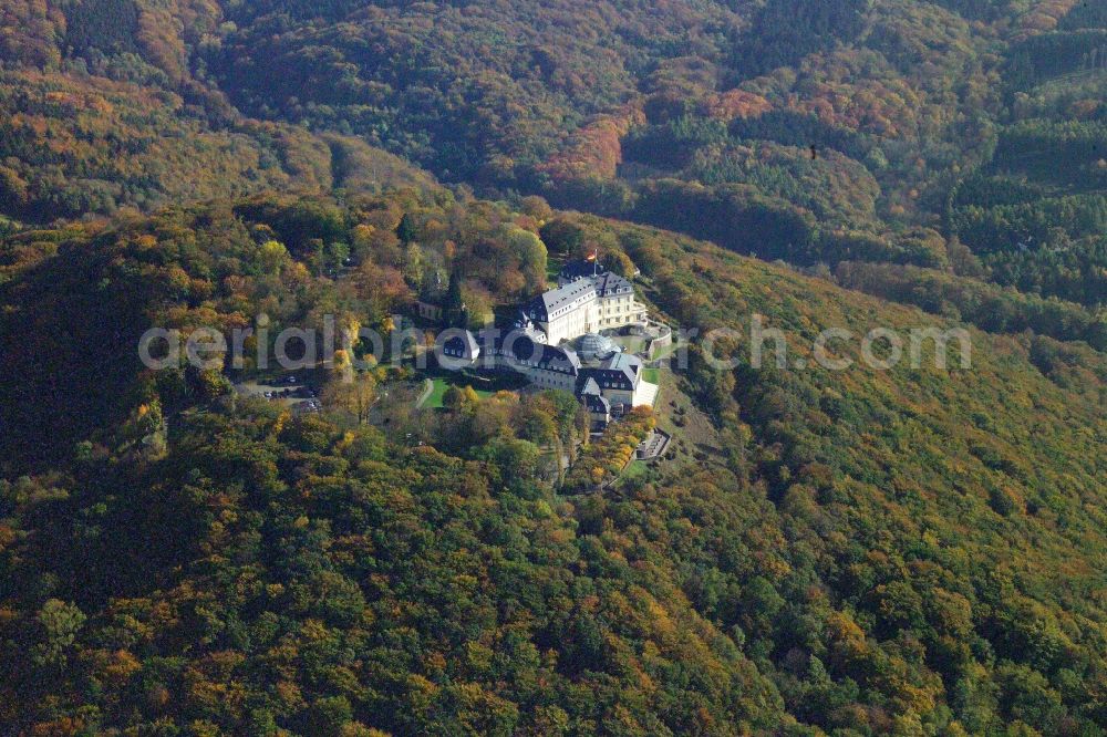 Aerial photograph Königswinter - Complex of the hotel building Steigenberger Grandhotel & Spa Petersberg in Koenigswinter in the state North Rhine-Westphalia, Germany