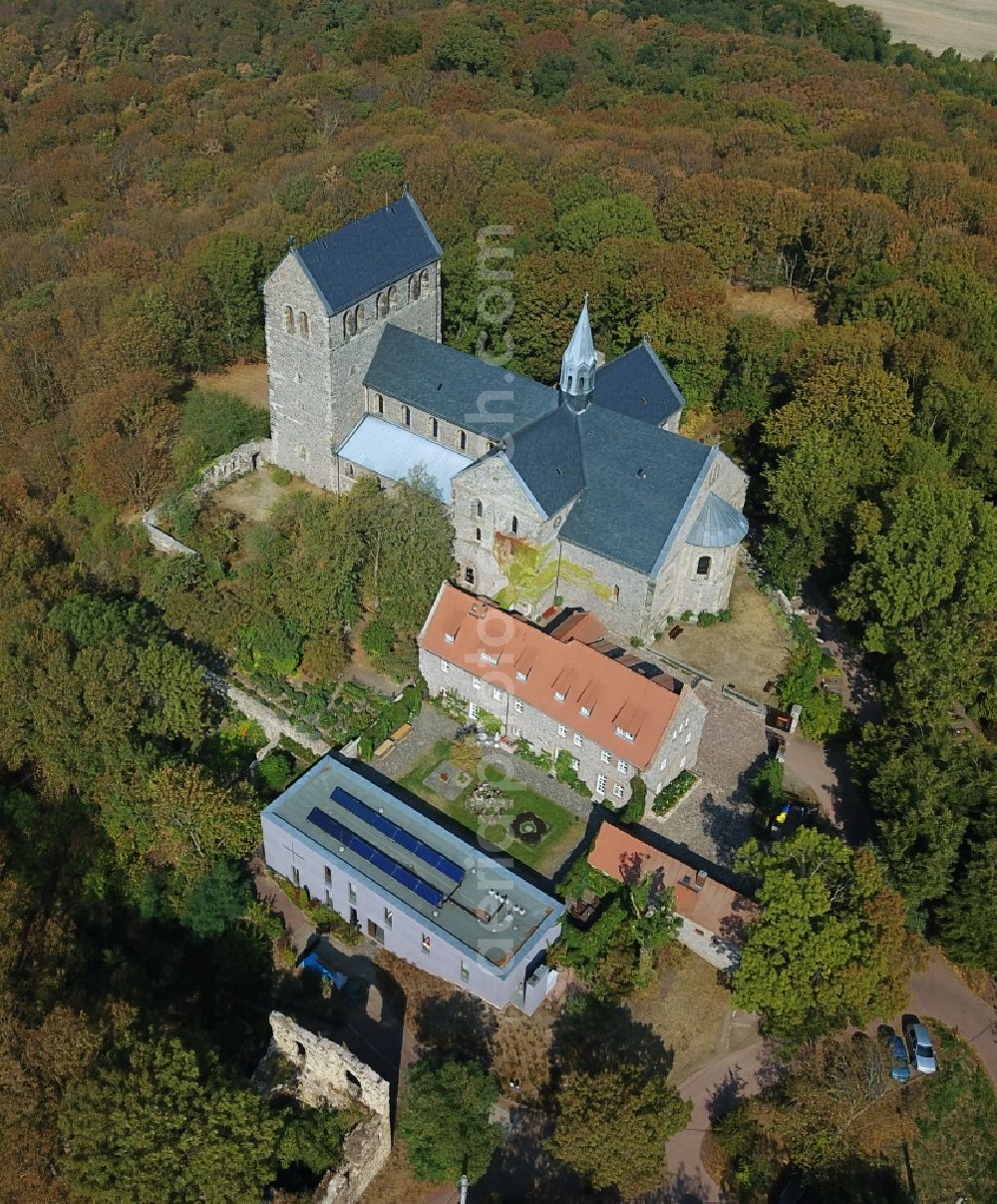 Aerial photograph Petersberg - Complex of buildings of the monastery Stiftskirche in Petersberg in the state Saxony-Anhalt