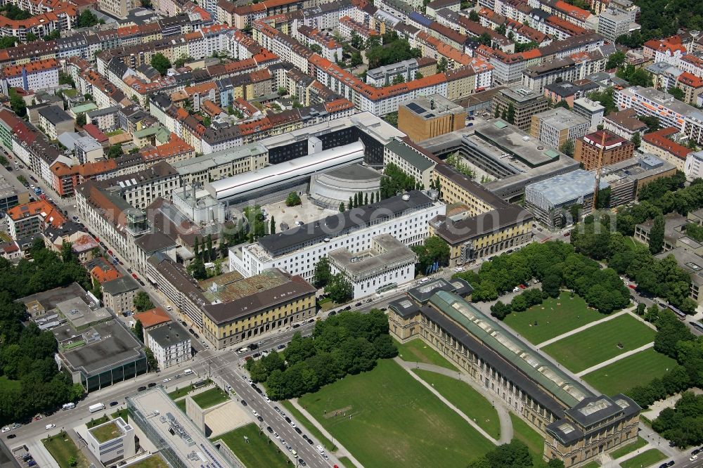 München from above - University main area of a??a??the Technical University in the district Maxvorstadt in Munich in the state Bavaria, Germany