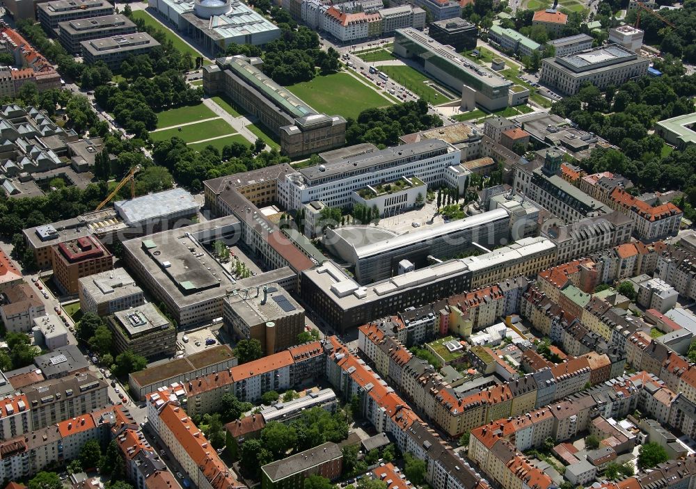 München from the bird's eye view: University main area of a??a??the Technical University in the district Maxvorstadt in Munich in the state Bavaria, Germany