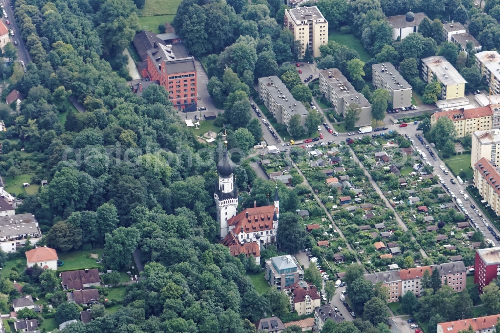 Aerial image München - Complex of buildings of the monastery Templer in Munich in the state Bavaria