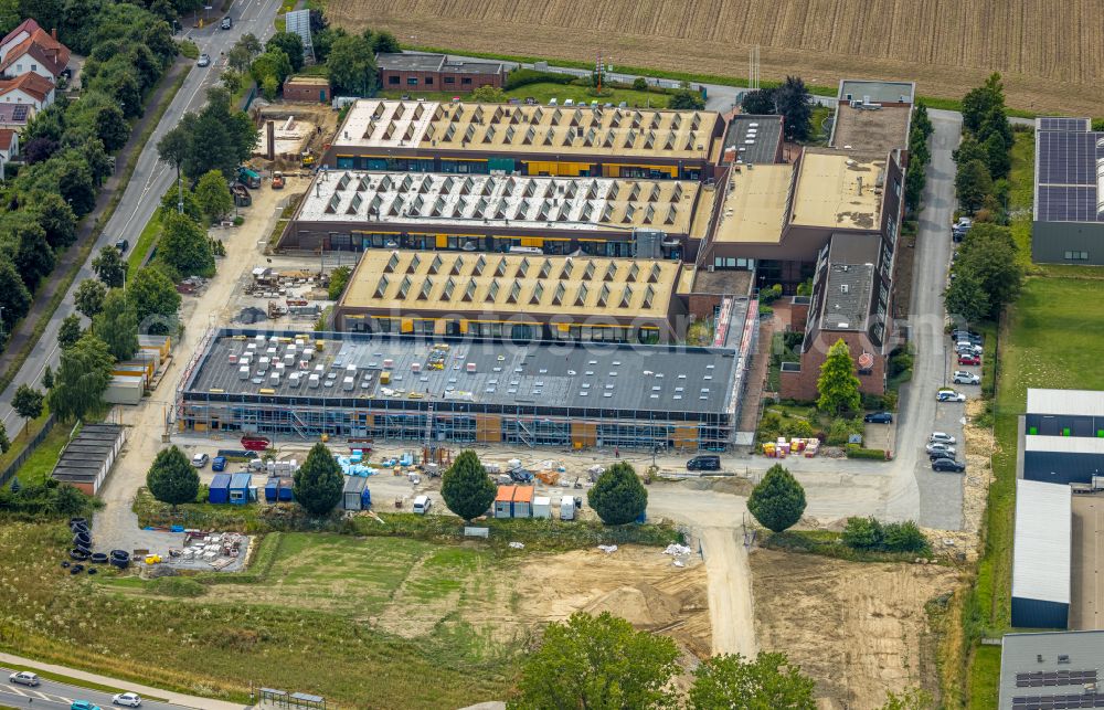 Soest from the bird's eye view: Building complex of the education and training center Berufsbildungszentrum BBZ in Soest in the state North Rhine-Westphalia, Germany