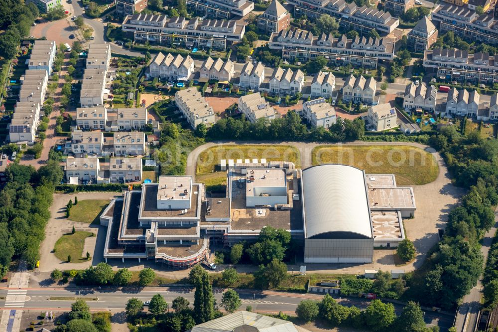 Aerial photograph Oberhausen - Building complex of the education and training center Berufsfoerderungswerk der Bauindustrie NRW gGmbH on Vestische Strasse in Oberhausen at Ruhrgebiet in the state North Rhine-Westphalia, Germany