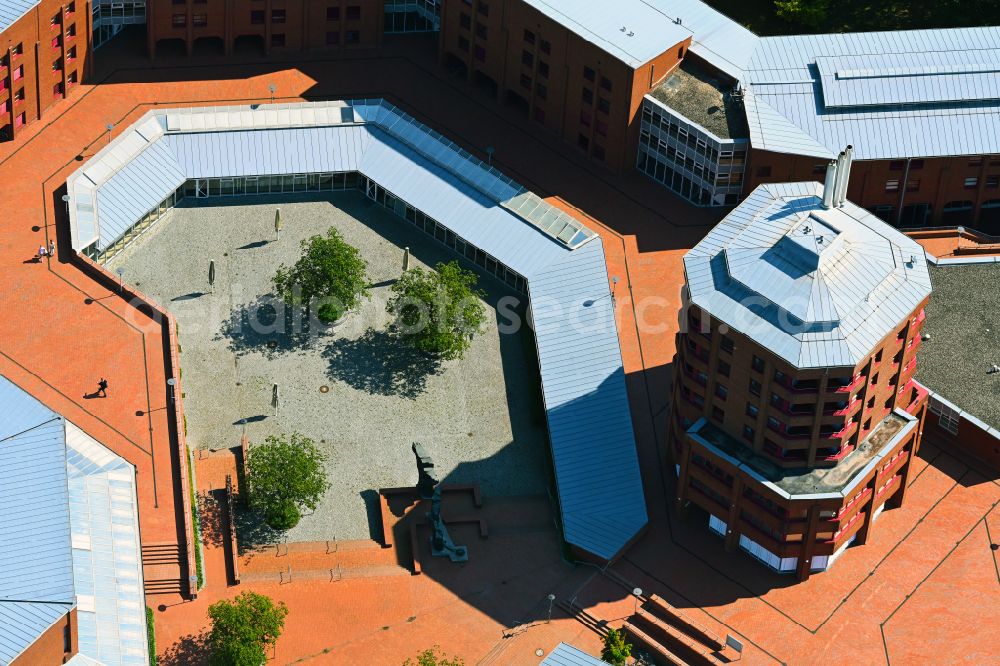 Münster from the bird's eye view: Building complex of the further education and training center Education and Science Center of the Federal Finance Administration on Gescherweg Street in the district on street Gescherweg of Gievenbeck in Muenster in the federal state of North Rhine-Westphalia, Germany