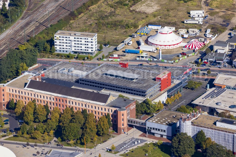 Mönchengladbach from the bird's eye view: Building complex of the education and training center on place Platz der Republik in Moenchengladbach in the state North Rhine-Westphalia, Germany