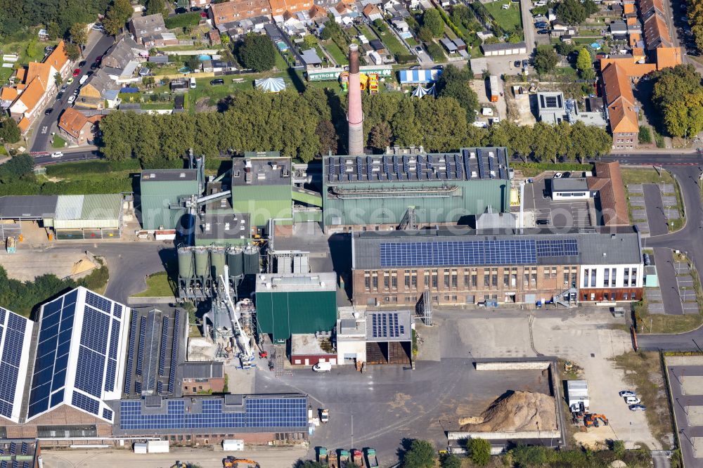 Aerial photograph Schaufenberg - Building complex and factory premises for heat, energy and process technology of WEP Waerme-, Energie- und Prozesstechnik GmbH on Sophiastrasse in Hueckelhoven-Schaufenberg in the federal state of North Rhine-Westphalia, Germany