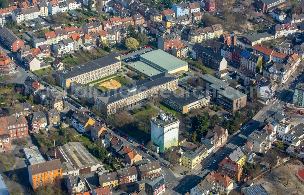 Hamm from the bird's eye view: Building complex of the Vocational School Friedrich-List-Berufskolleg and Eduard-Spranger-Berufskolleg on Vorheider Weg in Hamm in the state North Rhine-Westphalia