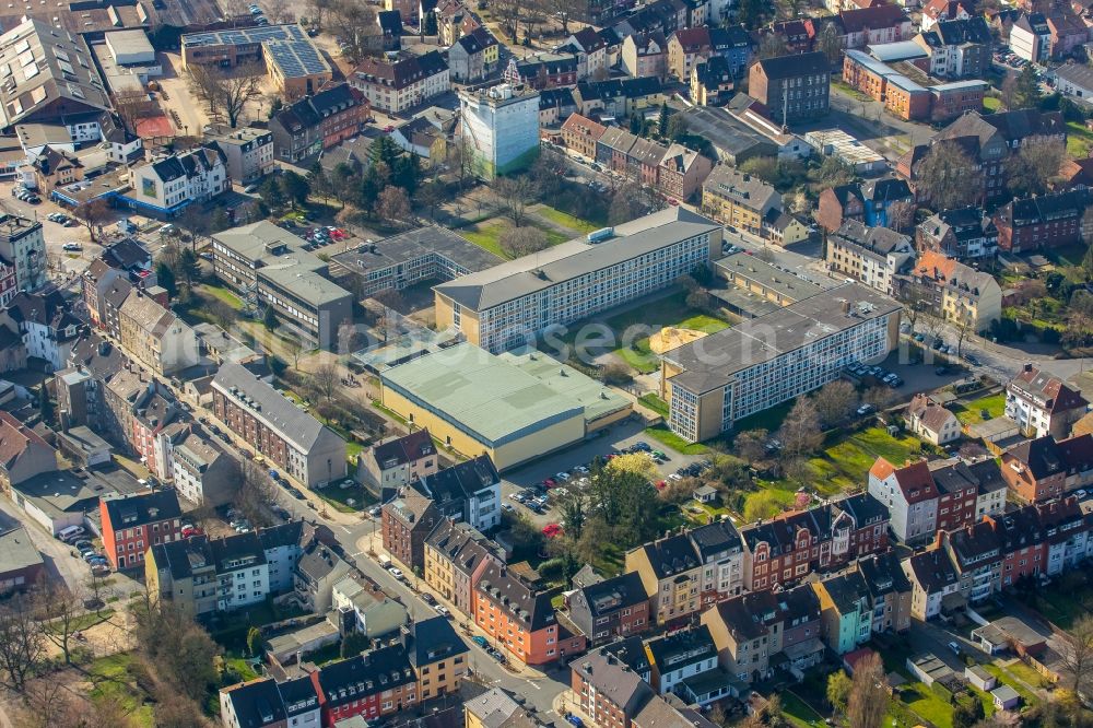 Hamm from the bird's eye view: Building complex of the Vocational School Friedrich-List-Berufskolleg and Eduard-Spranger-Berufskolleg on Vorheider Weg in Hamm in the state North Rhine-Westphalia