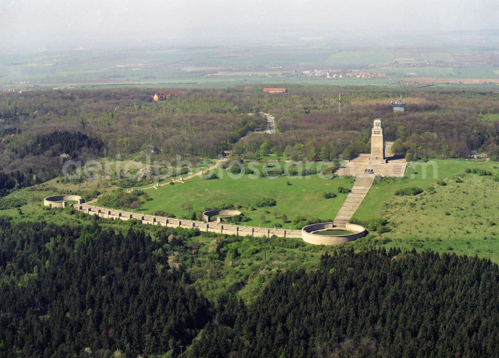 Weimar from the bird's eye view: Gedenkstätte des ehemaligen KZ Buchenwald auf dem Ettersberg bei Weimar in Thüringen. Das Konzentrationslager wurde zwischen Juli 1937 und April 1945 auf dem Ettersberg bei Weimar als Arbeitslager betrieben. Central memorial of the Buchenwald concentration camp in Weimar / Thuringia.