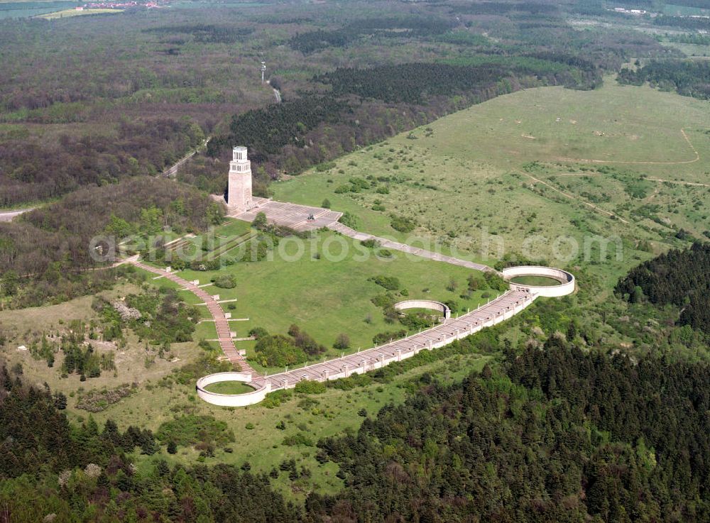 Aerial image Weimar - Gedenkstätte des ehemaligen KZ Buchenwald auf dem Ettersberg bei Weimar in Thüringen. Das Konzentrationslager wurde zwischen Juli 1937 und April 1945 auf dem Ettersberg bei Weimar als Arbeitslager betrieben. Central memorial of the Buchenwald concentration camp in Weimar / Thuringia.