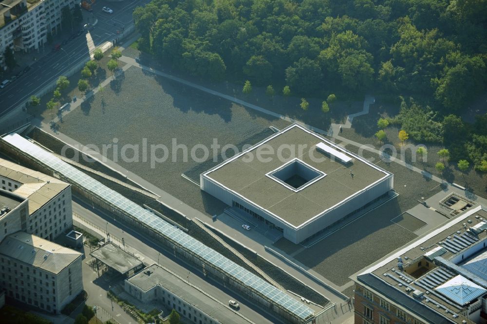 Aerial image Berlin - Headquaters of Stiftung Topography of Terror in Berlin Mitte was constructed in cooperation between Ursula Wilms from architect's office Heinle, Wischer and Partners and Heinz. W. Hallmann. It is meant to document the terror of the National Socialists. In the building a part of the Berlin Wall is integrated