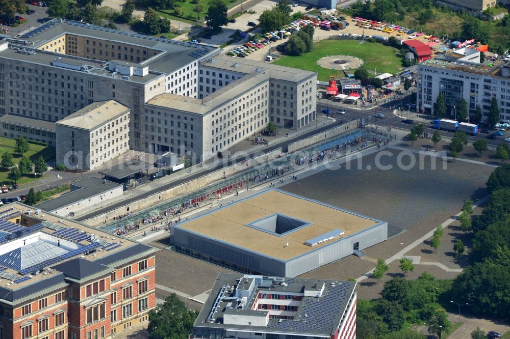 Aerial image Berlin - Headquaters of Stiftung Topography of Terror in Berlin Mitte was constructed in cooperation between Ursula Wilms from architect's office Heinle, Wischer and Partners and Heinz. W. Hallmann. It is meant to document the terror of the National Socialists. In the building a part of the Berlin Wall is integrated