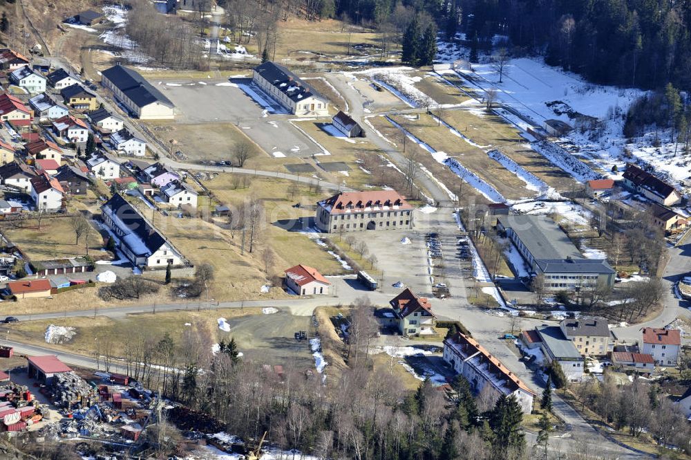 Aerial photograph Flossenbürg - Blick auf die Gedenkstätte des Konzentrationslager Flossenbürg ( KZ Flossenbürg) im Oberpfälzer Wald. In der Mitte der Freiflächen, auf denen einst die Häftlingsbaracken standen, befindet sich das Gebäude der Kommandantur am Eingang zur KZ-Gedenkstätte Flossenbürg. View the memorial of the concentration camp Flossenburg (Flossenbürg) in the Upper Palatinate Forest.