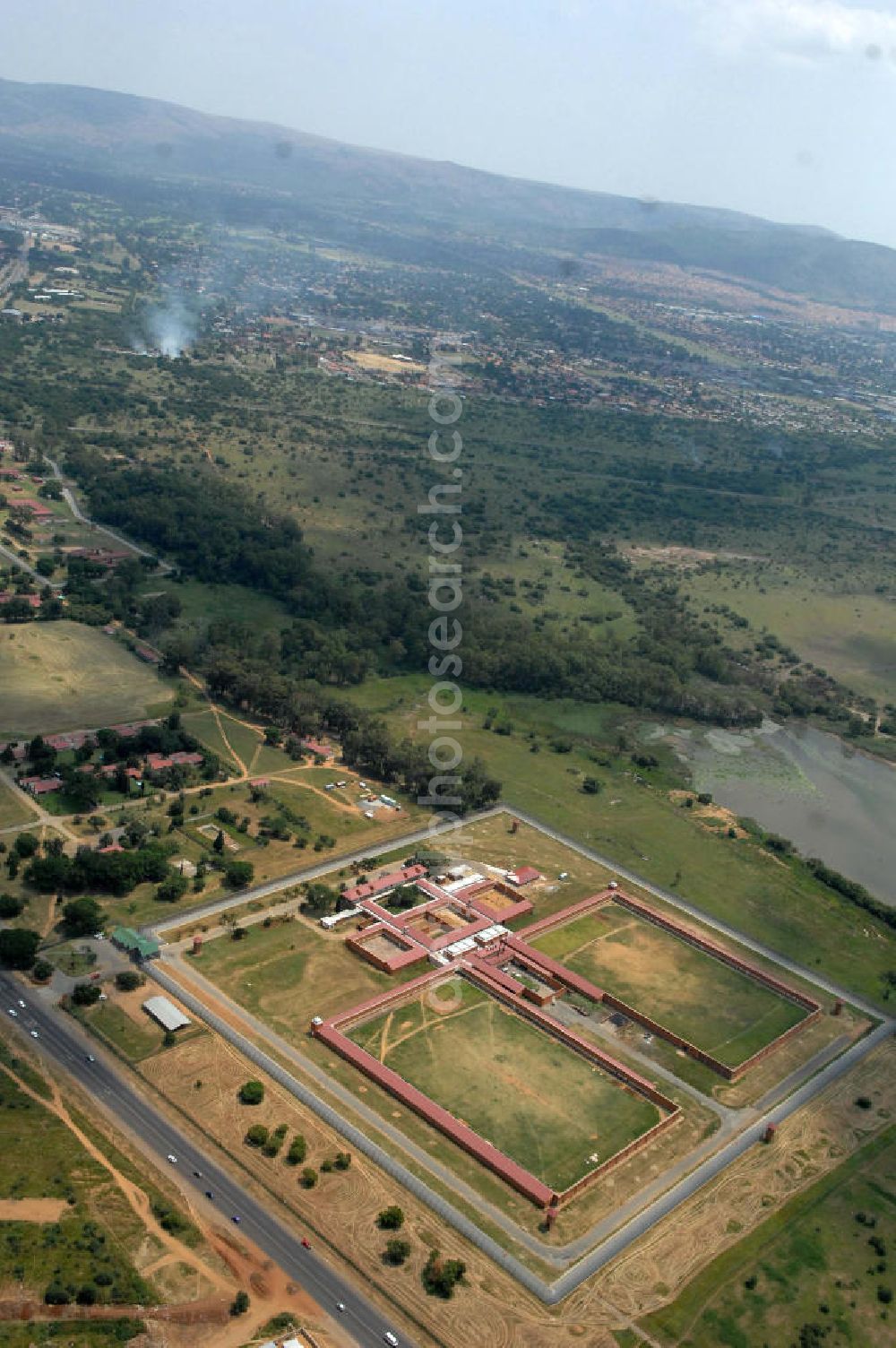 Rustenburg from the bird's eye view: Blick auf das neu gebaute Gefängniss Rustenburg an der Autobahn N 4. The new Prison Rustenburg to the highway N 4.