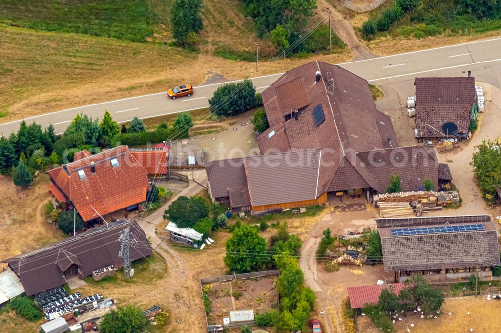 Aerial photograph Biederbach - Homestead and farm outbuildings on the edge of agricultural fields in Biederbach in the state Baden-Wuerttemberg, Germany