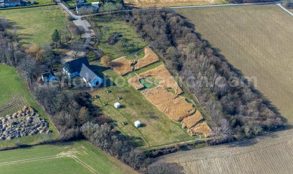 Aerial image Holzwickede - Homestead of a farm of Emscherquellhof on Quellenstrasse in the district Aplerbeck in Holzwickede at Ruhrgebiet in the state North Rhine-Westphalia, Germany