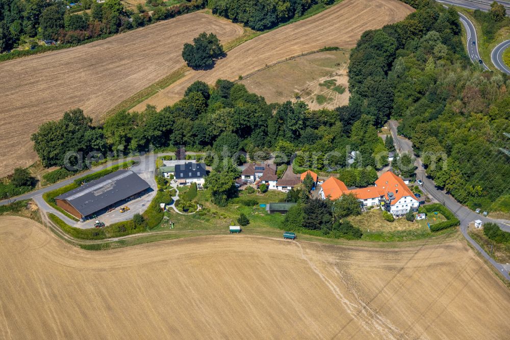 Aerial photograph Witten - Homestead and farm outbuildings on the edge of agricultural fields on street Papenholz in the district Espey in Witten at Ruhrgebiet in the state North Rhine-Westphalia, Germany