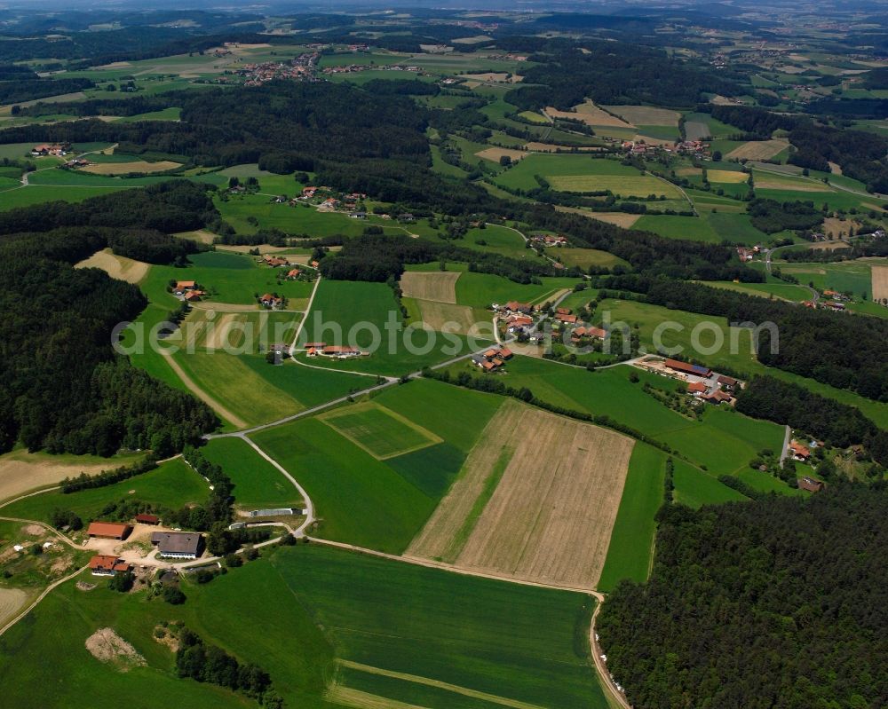 Aerial photograph Plenting - Homestead and farm outbuildings on the edge of agricultural fields in Plenting in the state Bavaria, Germany