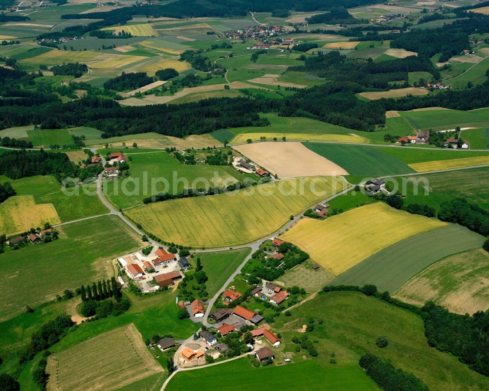 Aerial photograph Schoppühl - Homestead and farm outbuildings on the edge of agricultural fields in Schoppühl in the state Bavaria, Germany