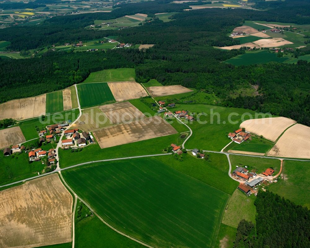 Schornbach from above - Homestead and farm outbuildings on the edge of agricultural fields in Schornbach in the state Bavaria, Germany