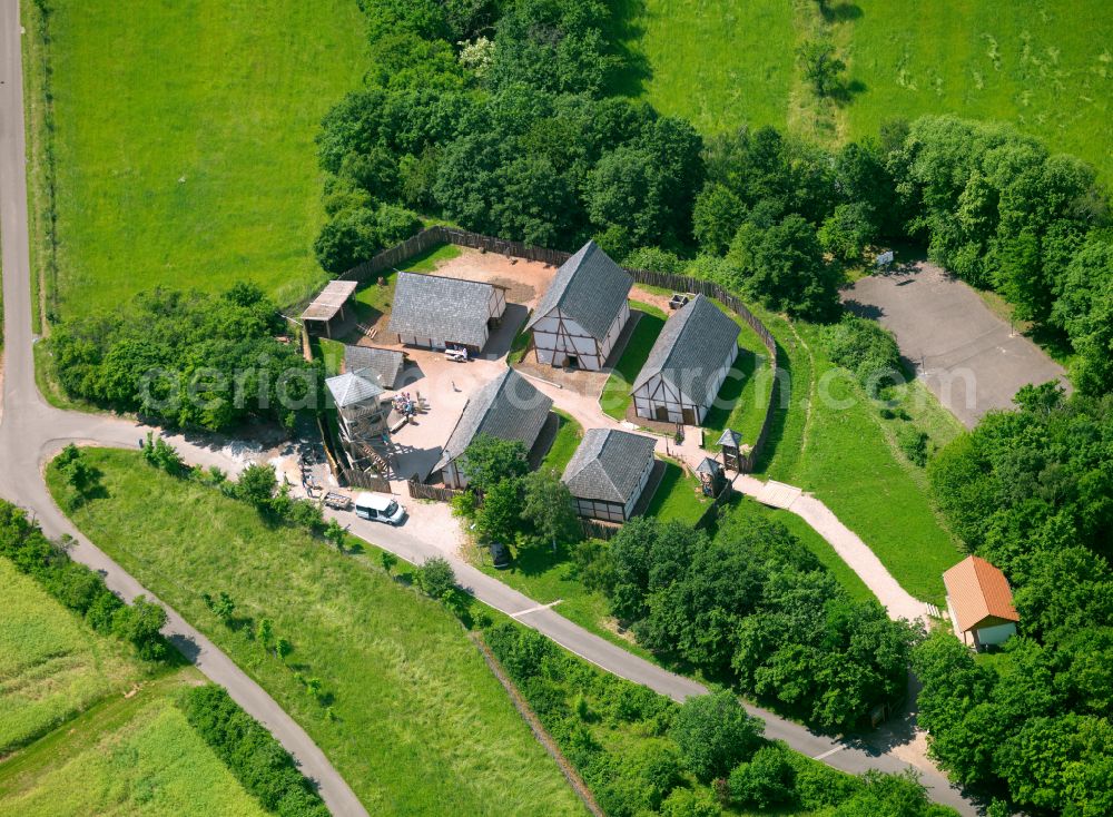 Aerial image Steinbach am Donnersberg - Homestead and farm outbuildings on the edge of agricultural fields in Steinbach am Donnersberg in the state Rhineland-Palatinate, Germany