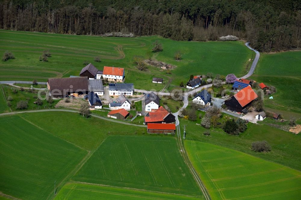 Aerial photograph Wolpersreuth - Homestead of a farm in Wolpersreuth in the state Bavaria, Germany