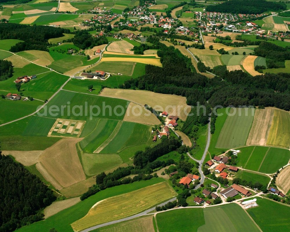 Zachersdorf from above - Homestead and farm outbuildings on the edge of agricultural fields in Zachersdorf in the state Bavaria, Germany