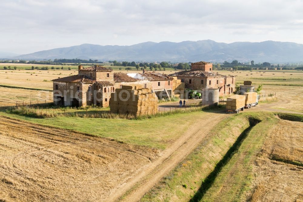 Castroncello from the bird's eye view: Homestead of a farm in Castroncello in Toskana, Italy