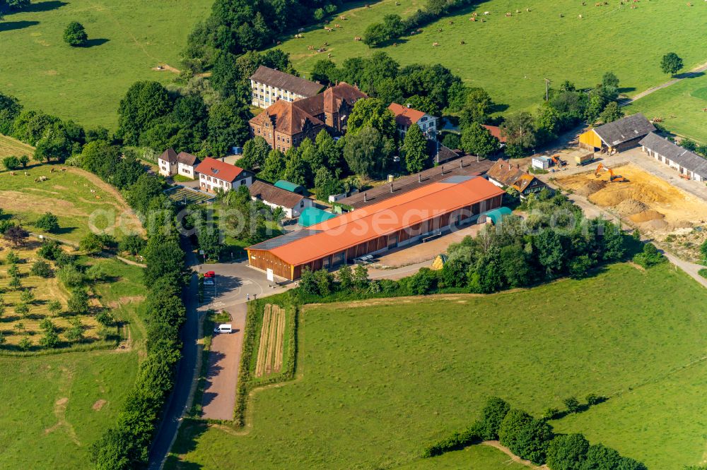 Aerial photograph Emmendingen - Homestead of a farm Landwirtschaftliches Institut Hochburg in Emmendingen in the state Baden-Wuerttemberg, Germany