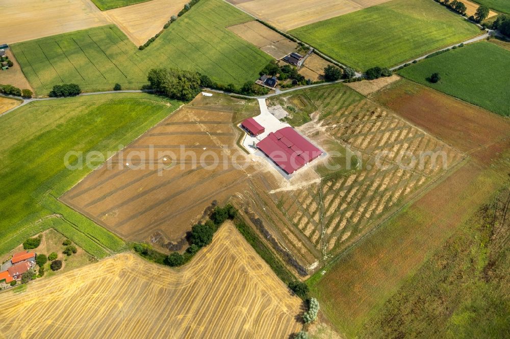 Aerial photograph Werne - Homestead of a farm on Nordbecker Donm in Werne in the state North Rhine-Westphalia, Germany