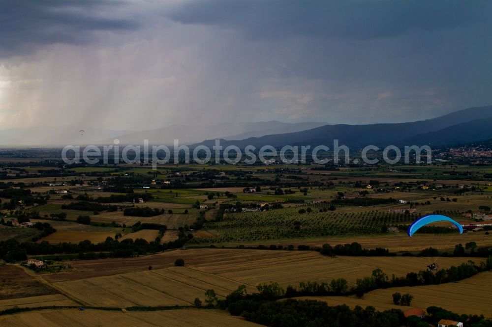 Aerial photograph Appalto - Farm on the edge of cultivated fields in Appalto in Toscana, Italy