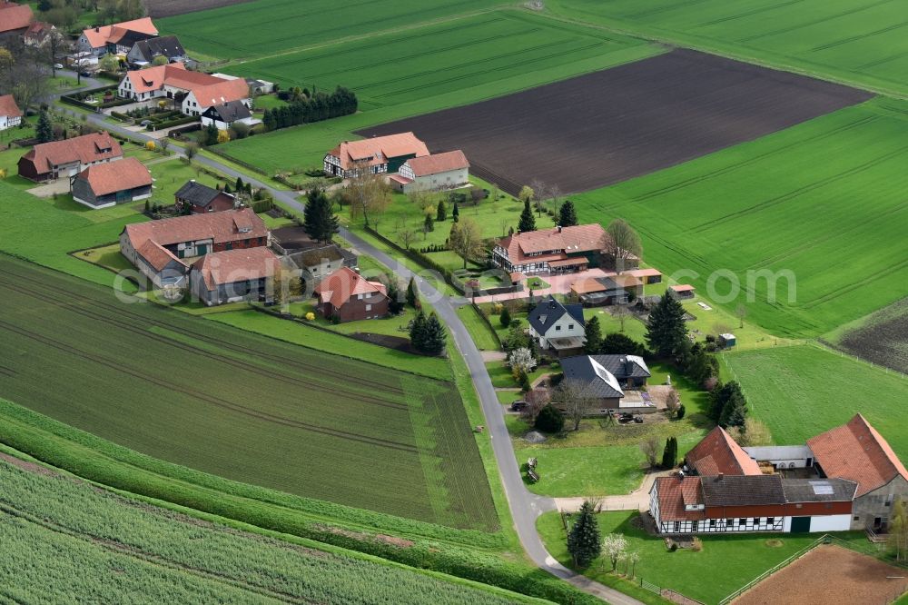 Aerial image Barnstorf - Farm on the edge of cultivated fields in Barnstorf in the state Lower Saxony