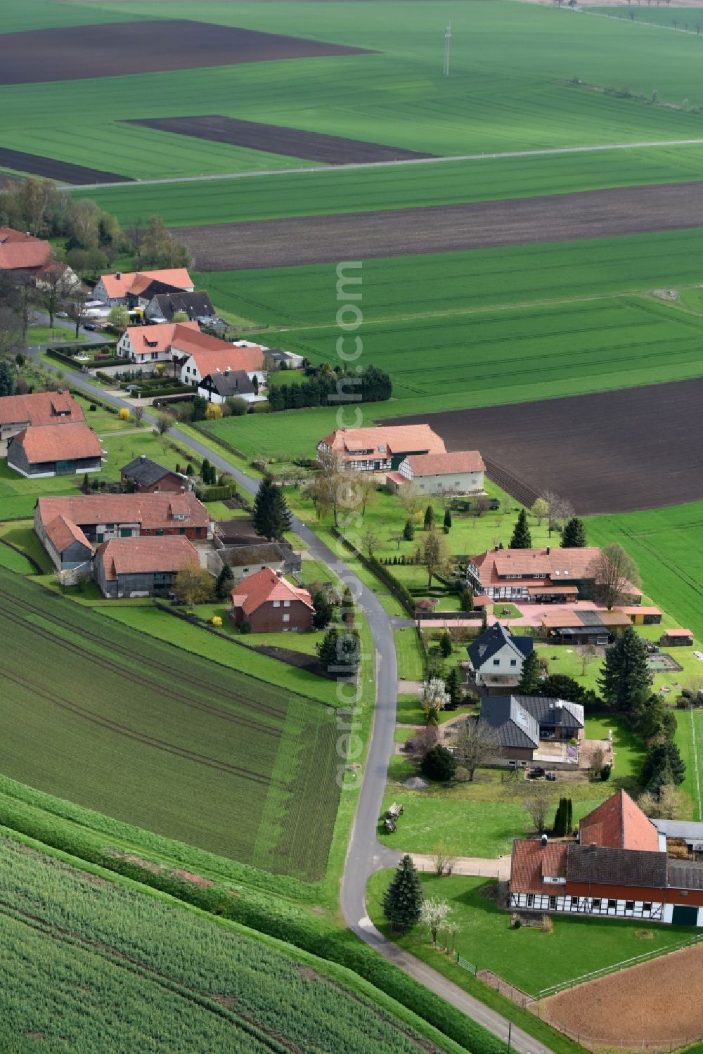 Aerial photograph Barnstorf - Farm on the edge of cultivated fields in Barnstorf in the state Lower Saxony