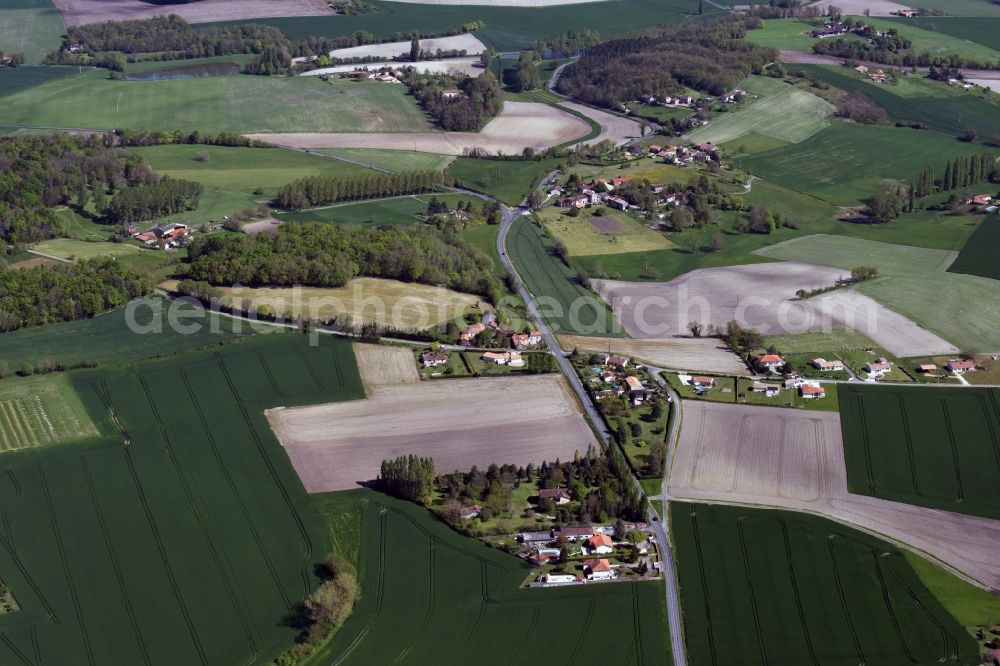 Aerial image Poitou-Charentes - Farm on the edge of cultivated fields in Poitou-Charentes in Aquitaine Limousin Poitou-Charentes, France