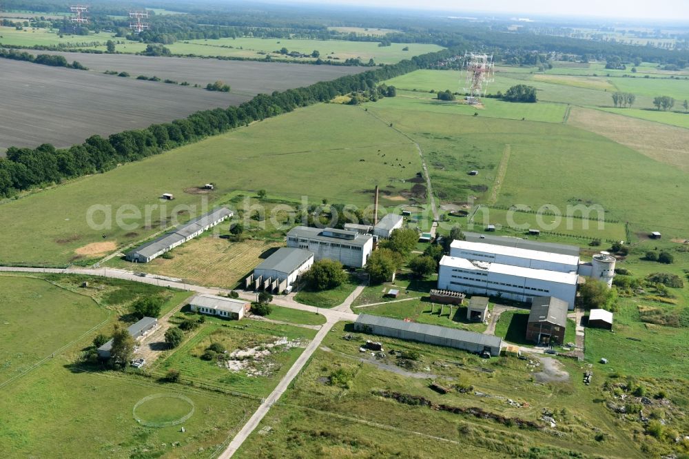 Aerial photograph Teufelshof - Farm on the edge of cultivated fields in Teufelshof in the state Brandenburg