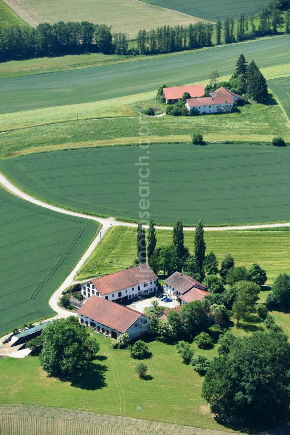 Velden from the bird's eye view: Farm on the edge of cultivated fields in Velden in the state Bavaria, Germany