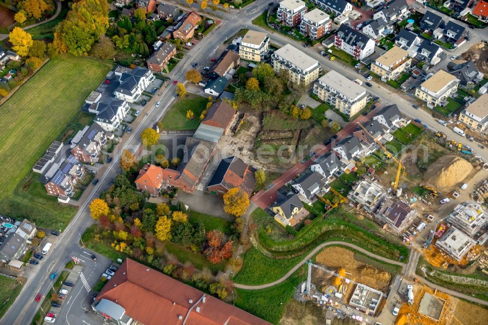 Aerial photograph Bottrop - Farmstead of a former farm on Hackfurthstrasse in Bottrop, North Rhine-Westphalia, Germany