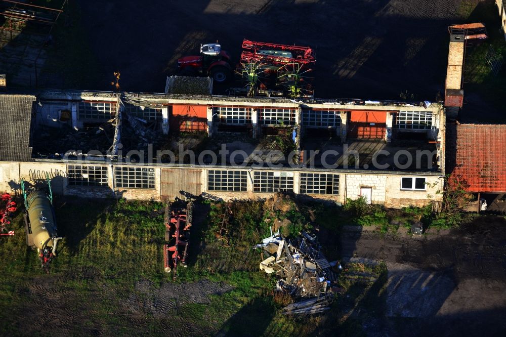 Aerial photograph Liebenwalde - Homestead in Neuholland with barn ruins at the Liebenberger Damm at Liebenwalde in Brandenburg