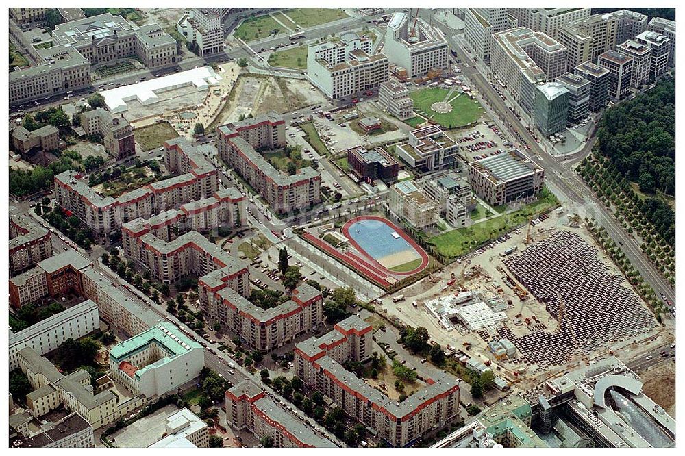 Berlin from above - Wohngebiet auf dem Gelände der alten Reichkanzelei an der Wilhelmstraße in Berlin - Mitte - früher Grenzstreifen zu Westberlin.