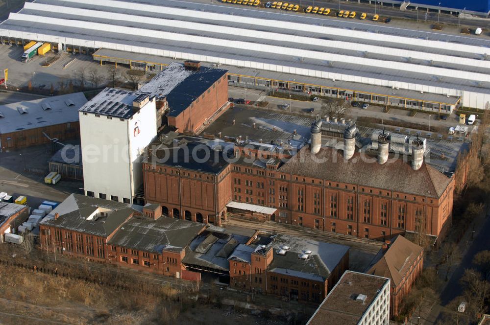 Aerial image Berlin - Blick auf die alte Schultheiß-Brauerei SCHULTHEISS-BRAUEREI AG SCHÖNEBERG. BESSEMERSTR. 84 12103 BERLIN, sie wird heute als Veranstaltungsort für Konzerte und Partys genutzt.