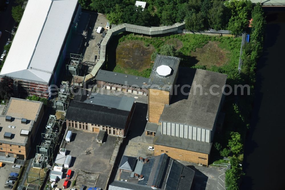 Aerial image Berlin - Site of the substation for voltage conversion and electrical power supply Steglitz an der Birkbuschstrasse in Berlin