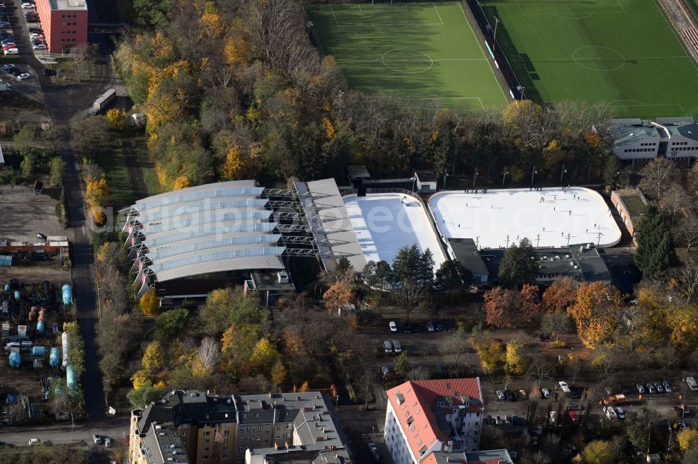 Berlin from the bird's eye view: Event grounds of the Arena Eisstadion in Sportpark Neukoelln on Oderstrasse in the district Neukoelln in Berlin, Germany