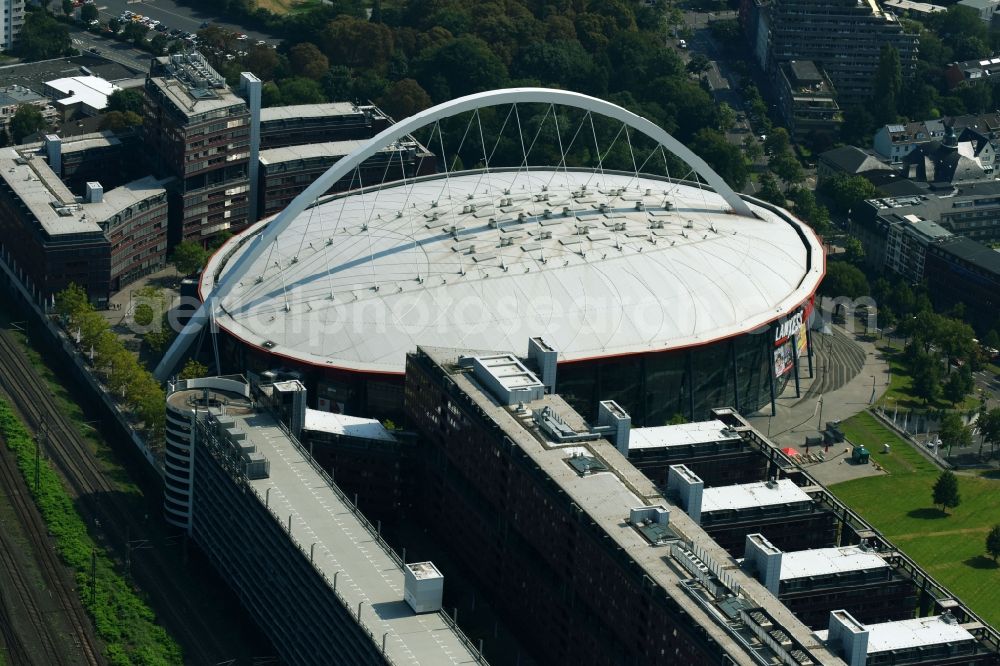 Aerial photograph Köln - Event and music-concert grounds of the Arena Lanxess Arena on Willy-Brandt-Platz in Cologne in the state North Rhine-Westphalia, Germany