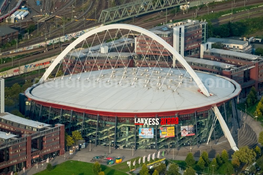 Aerial photograph Köln - Event and music-concert grounds of the Arena Lanxess Arena on Willy-Brandt-Platz in Cologne in the state North Rhine-Westphalia, Germany