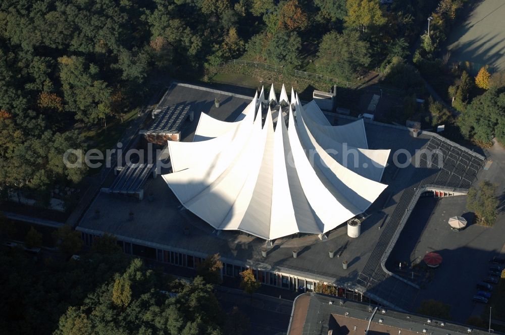 Berlin from the bird's eye view: Event and music-concert grounds of the Arena Tempodrom on Moeckernstrasse in the district Kreuzberg in Berlin, Germany