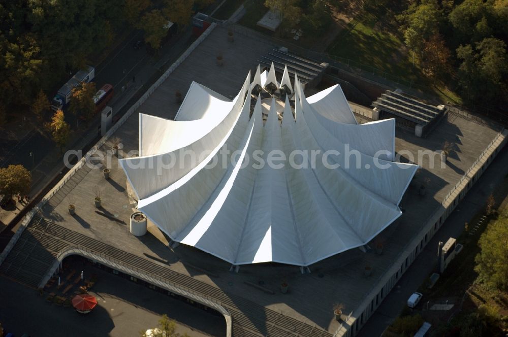 Berlin from above - Event and music-concert grounds of the Arena Tempodrom on Moeckernstrasse in the district Kreuzberg in Berlin, Germany