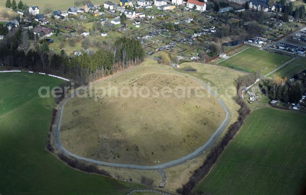 Aerial photograph Treuen - Site of heaped landfill at the street Wetzelsgruener Strasse in Treuen in the state Saxony