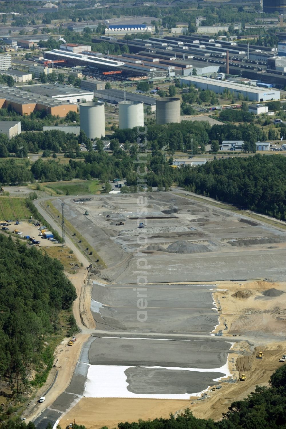 Eisenhüttenstadt from the bird's eye view: Site of heaped landfill in Eisenhuettenstadt in the state Brandenburg